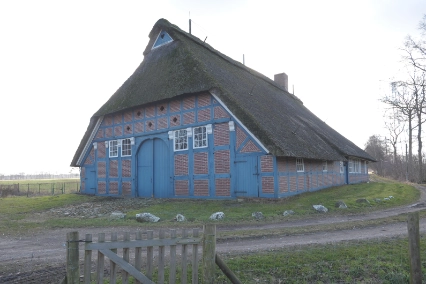 Ansicht eines denkmalgeschützten historischen Fachwerkbauernhofs