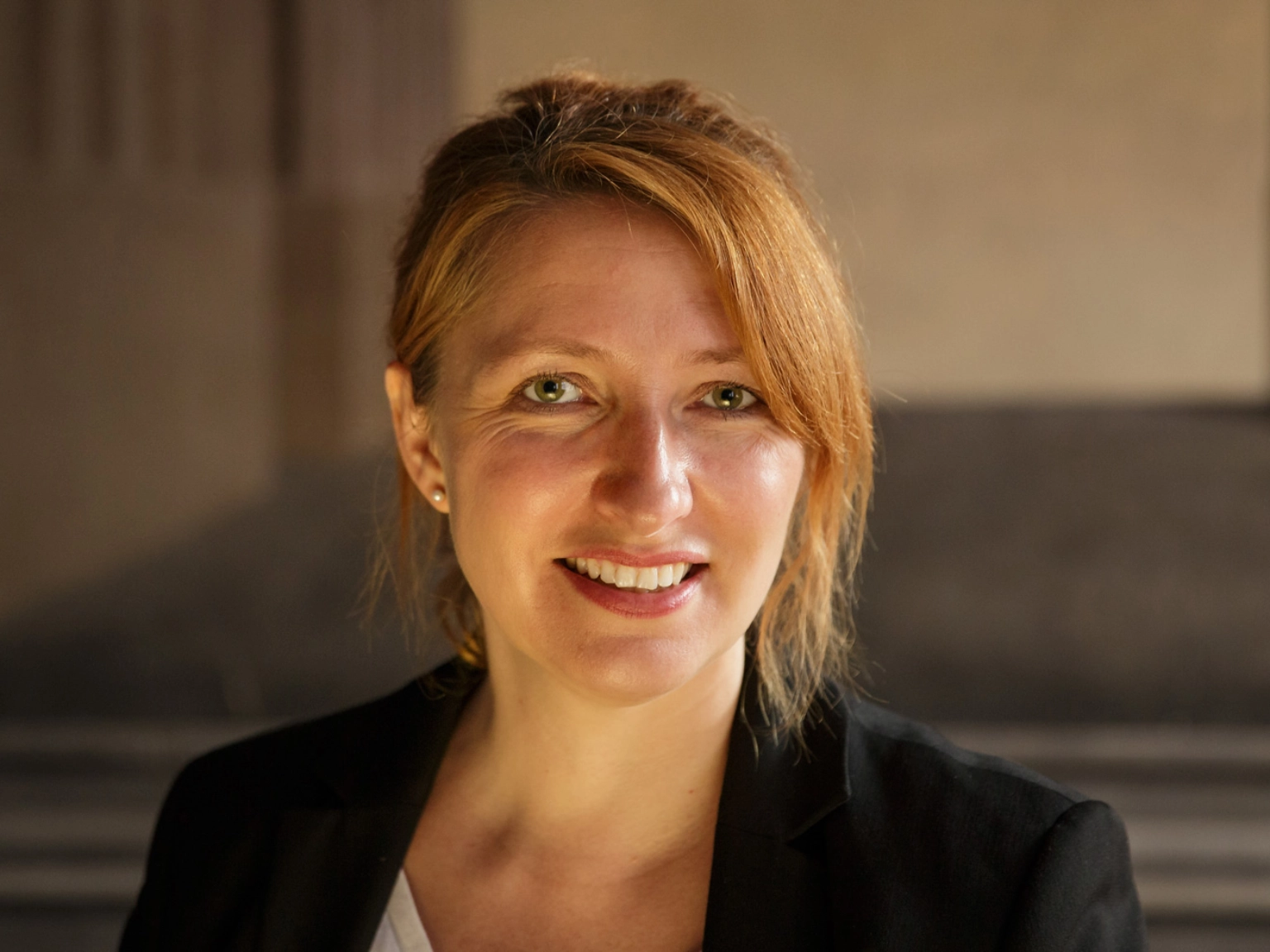 Porträt von Kristina Nowak-Klimscha, Direktorin des Museums Nienburg