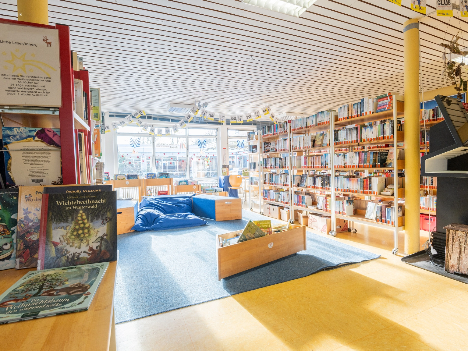 Impression der Räumlichkeiten der Gemeindebücherei Hesel