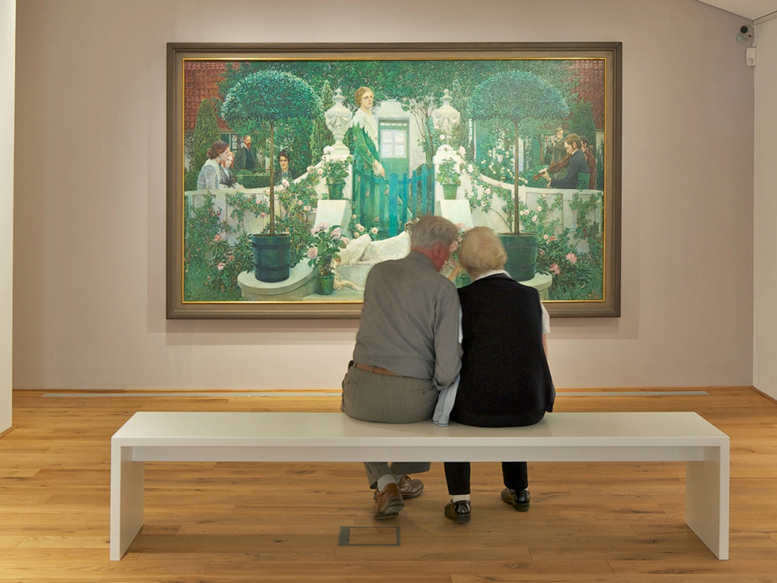 Ausstellungsimpression aus der Großen Kunstschau Worpswede mit dem berühmten Gemälde „Sommerabend” von Heinrich Vogeler.