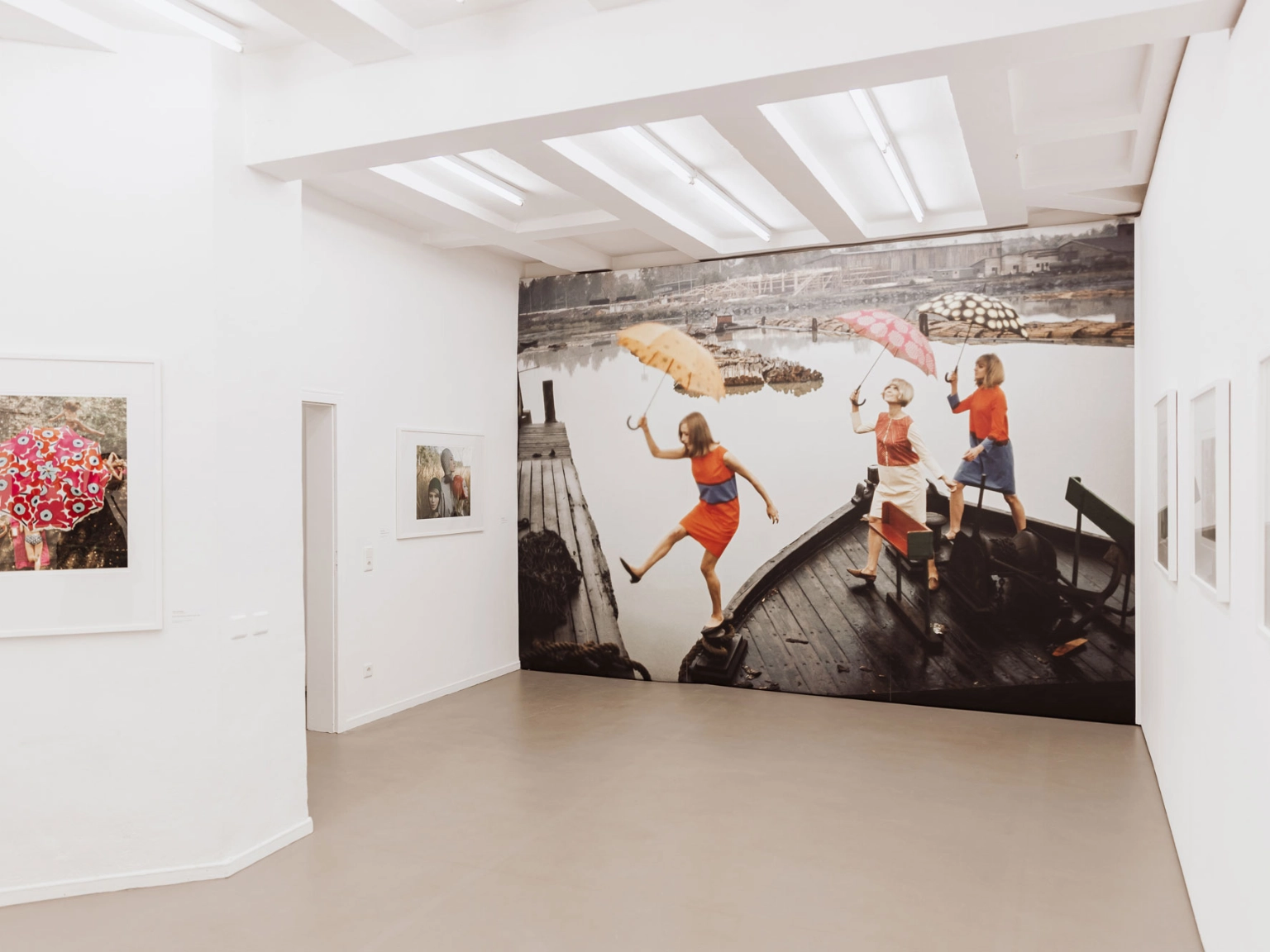 Ausstellungsimpression „TONY VACCARO 100! Ein Fotografenleben vom Krieg zur Kultur” im Museum für Photographie Braunschweig 2022.
