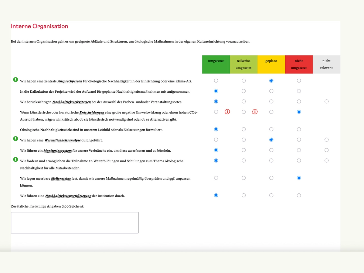 Ansicht der digitalen Checkliste Ökologische Nachhaltigkeit. Insgesamt neun Handlungsfelder müssen bewertet werden: Interne Organisation; Kommunikation und Vernetzung; Beschaffung und Digitales; Abfall und Recycling; Catering; Mobilität, Unterbringung und Tourenplanung; Energieversorgung; Energieeffizienz und Gebäude sowie Klimafolgeanpassung