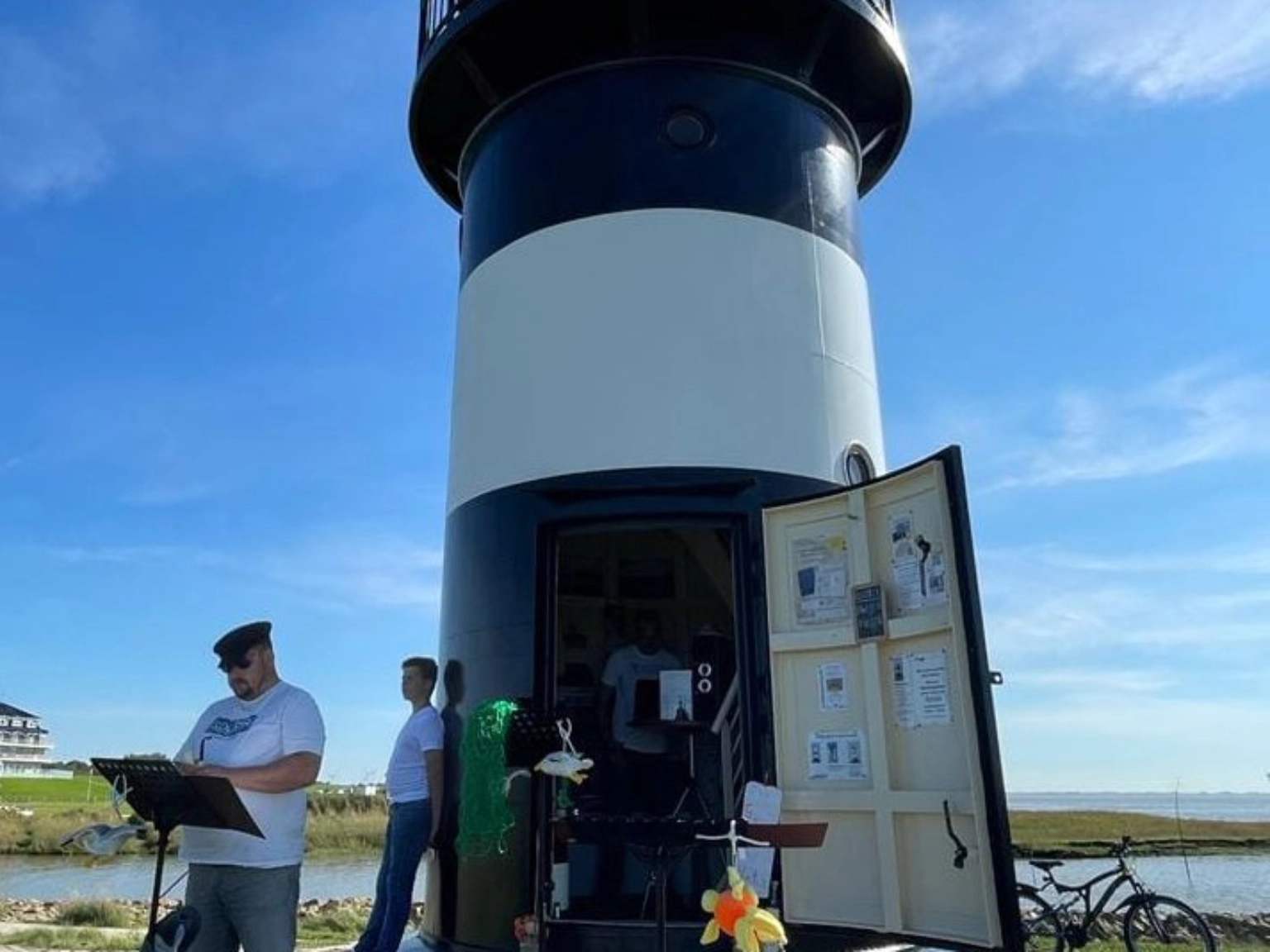 Live-Hörspiel „Die Möwe Jytte und der kleine Seehund Felix“ am Leuchtturm der Gemeinde Wurster Nordseeküste