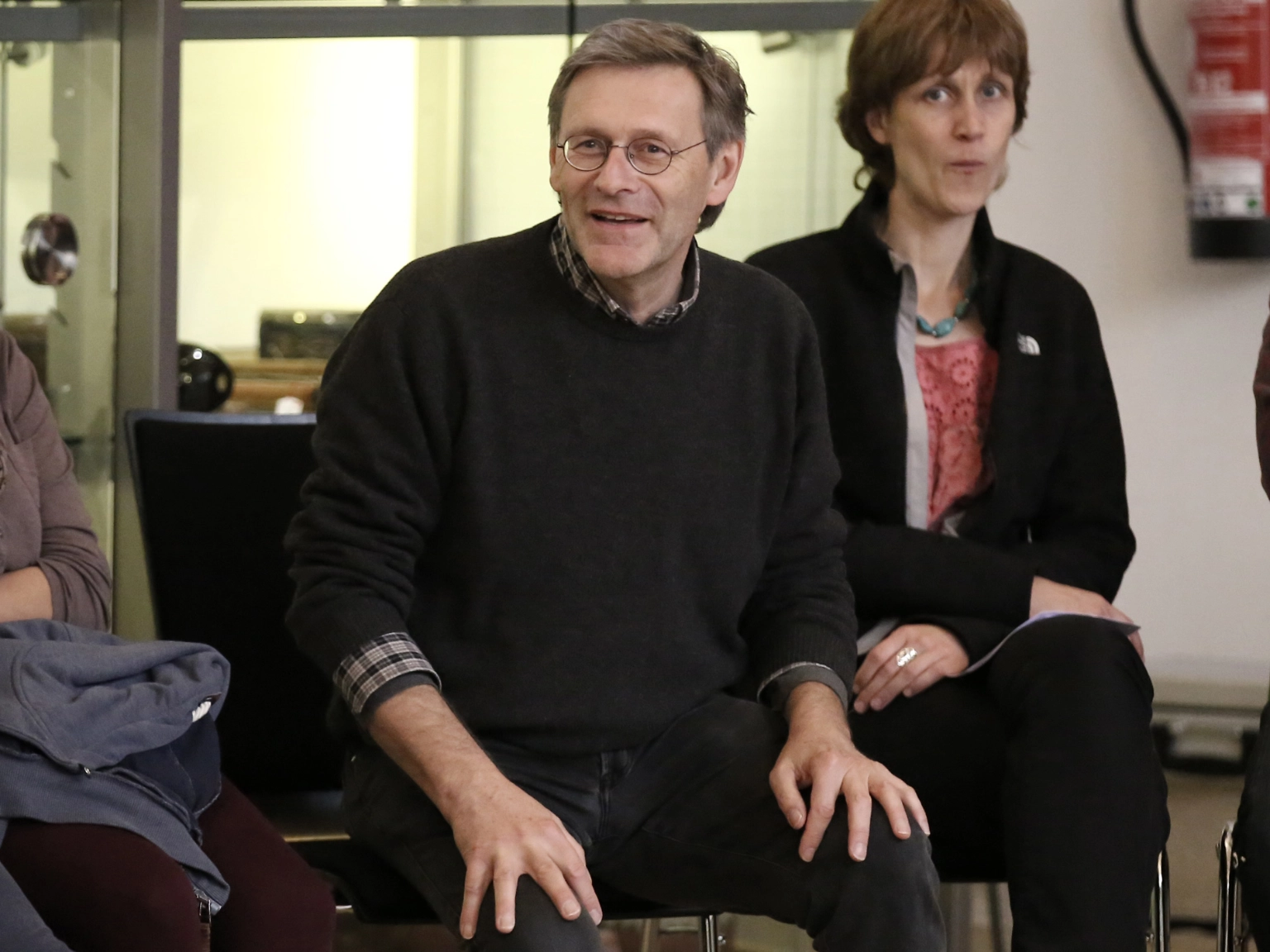 Prof. Dr. Raimund Vogels bei einer Veranstaltung des Alumnitags 2019 des Studiengangs musik.welt an der Universität Hildesheim.