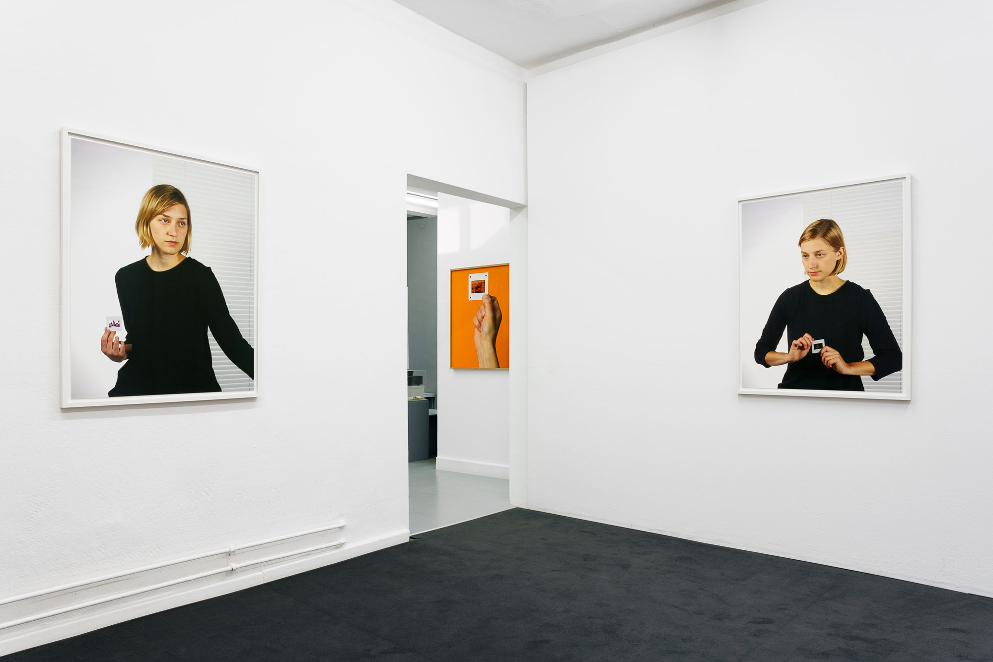 Ausstellungsimpression „Morgaine Schäfer. Through the Looking Glass” im Museum für Photographie Braunschweig 2023