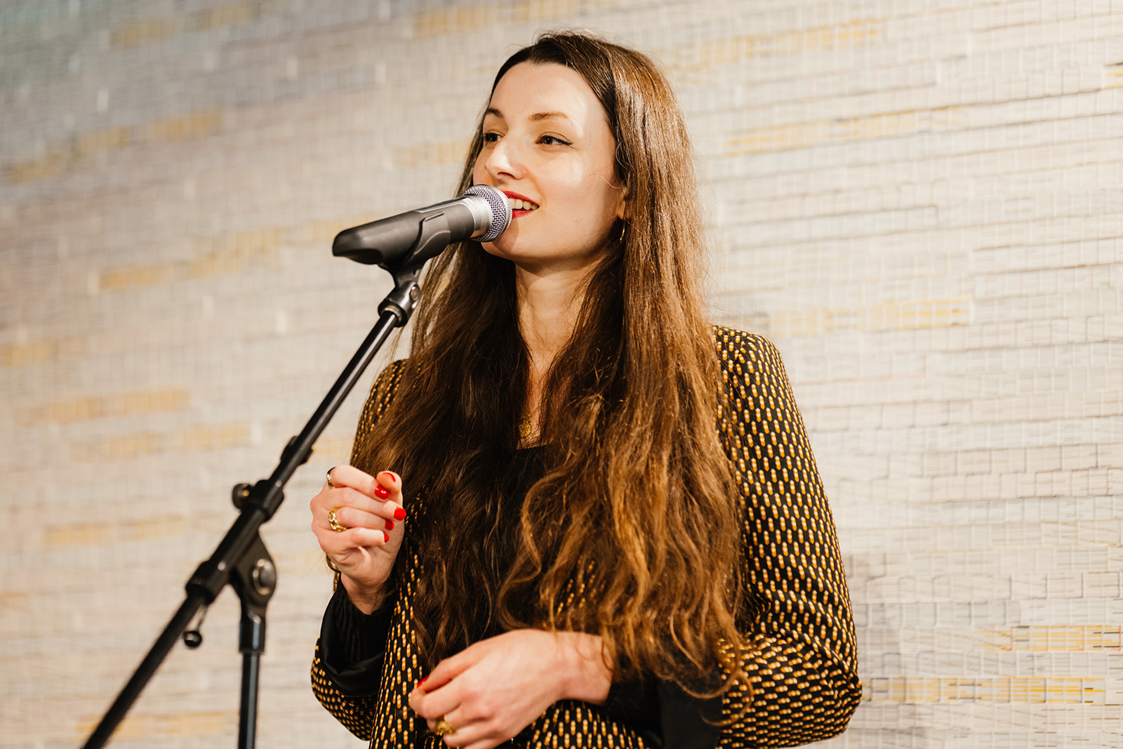 Impressionen SchreibZeit-Festival an|grenzen im April 2023 in Göttingen Lesung von Simone Lappert