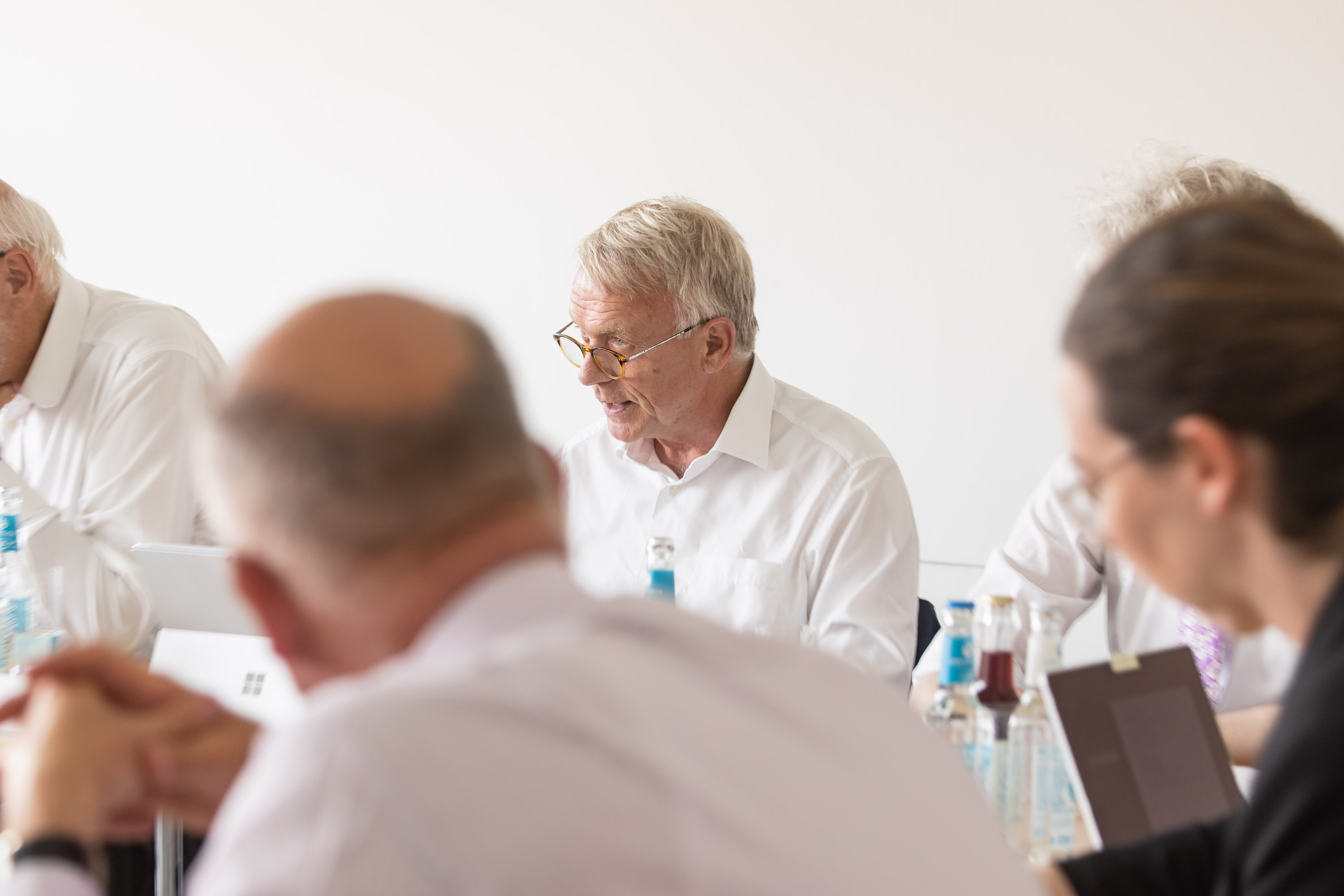 Impression der Sommersitzung des Senat der Stiftung Niedersachsen 2023 im Kunsthaus Göttingen. Auf dem Bild: Jörg Waskönig, Schatzmeister der Stiftung Niedersachsen