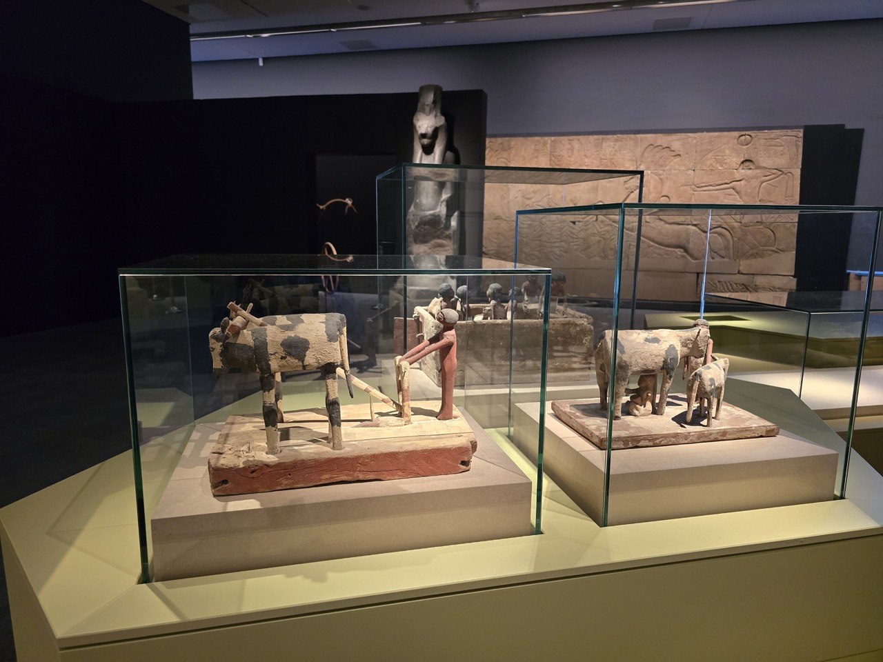 Blick in die Themenwelt „Lebenswelten" der neuen Ägypten-Dauerausstellung des Roemer- und Pelizaeus-Museums in Hildesheim